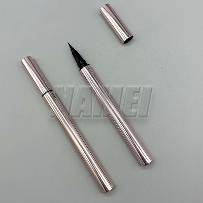 Dobra cena. Oem Niestandardowy eyeliner puste opakowanie Kołyskowa koralika płynny eyeliner pióro pojemnik Niestandardowa pusta eyeliner rurka w Internecie