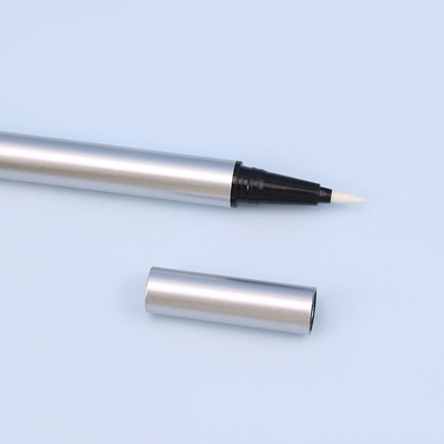Dobra cena. Najnowszy projekt pusty kajal eyeliner opakowanie płynne niestandardowy płynny hurtowy kontener eyeliner w Internecie